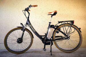 Lire la suite à propos de l’article Vélo électrique : pièces détachées obligatoires