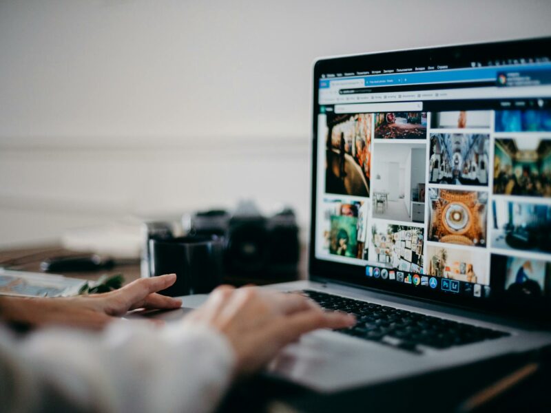 Téléchargement illégal (Arcom) : quelles sont les règles ?