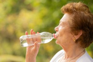 Lire la suite à propos de l’article ☀️ Canicule : les bons réflexes pour profiter de l&rsquo;été en toute sécurité