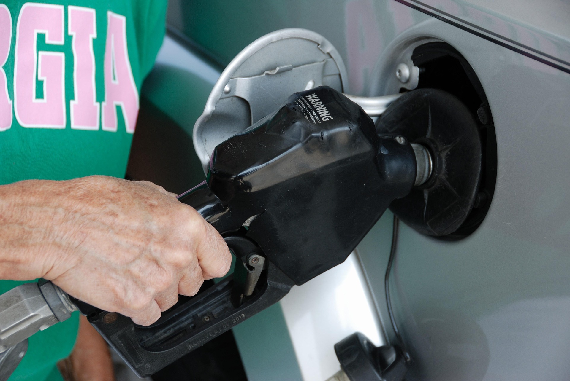 Vous consultez actuellement ⛽ Hausse du carburant : comparez les prix près de chez vous ! 🚗